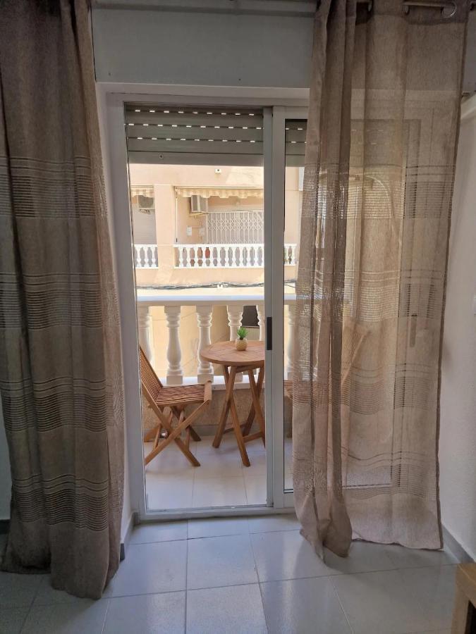 Almudena Apartments Torrevieja Luaran gambar